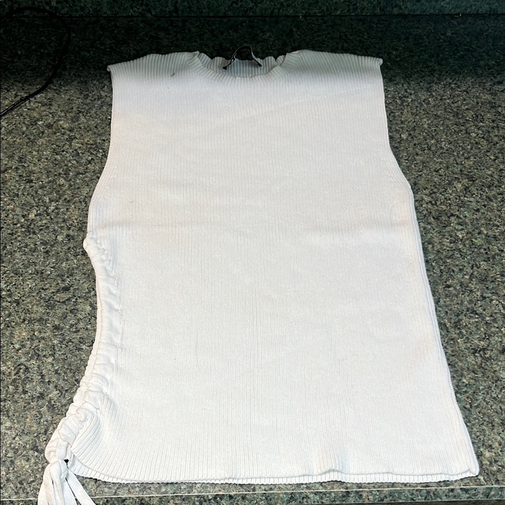 Zara Sleeveless White Knit Top